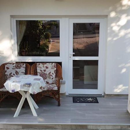 Apartments And Rooms Ivana Krk Town Luaran gambar