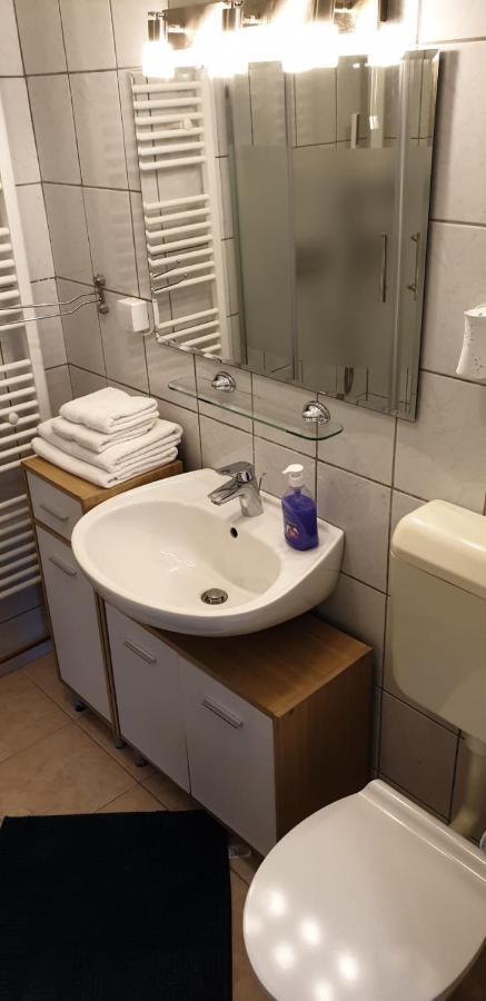 Apartments And Rooms Ivana Krk Town Luaran gambar