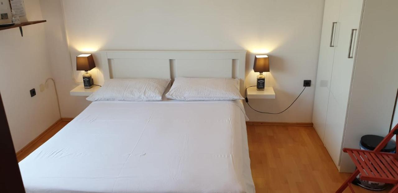 Apartments And Rooms Ivana Krk Town Luaran gambar