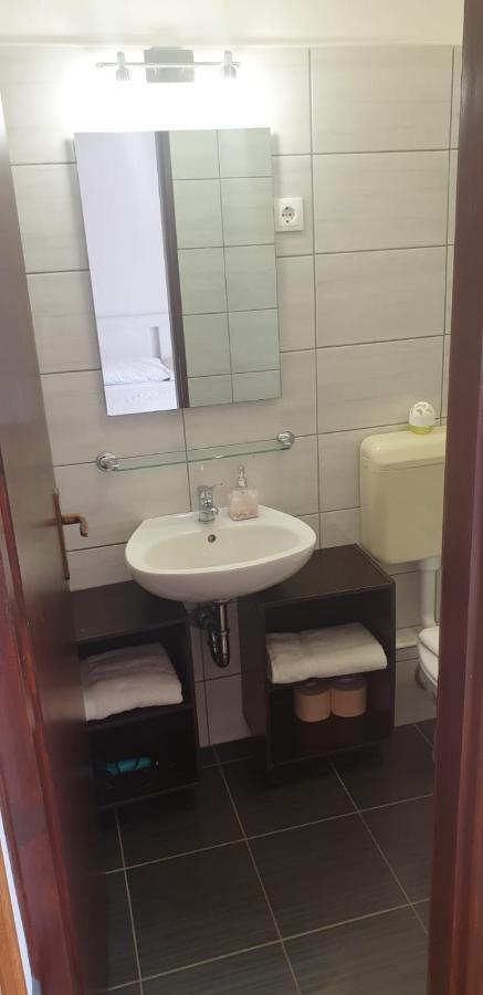 Apartments And Rooms Ivana Krk Town Luaran gambar
