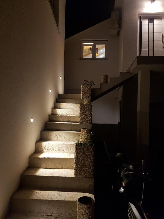 Apartments And Rooms Ivana Krk Town Luaran gambar
